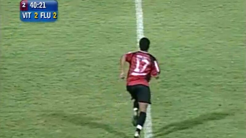 Ligação antiga: Hulk estreou como profissional contra o Fluminense; veja lances raros