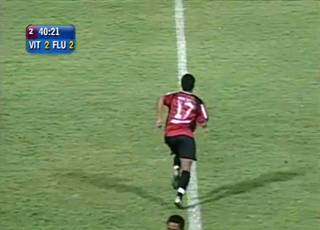 Ligação antiga: Hulk estreou como profissional contra o Fluminense; veja lances raros