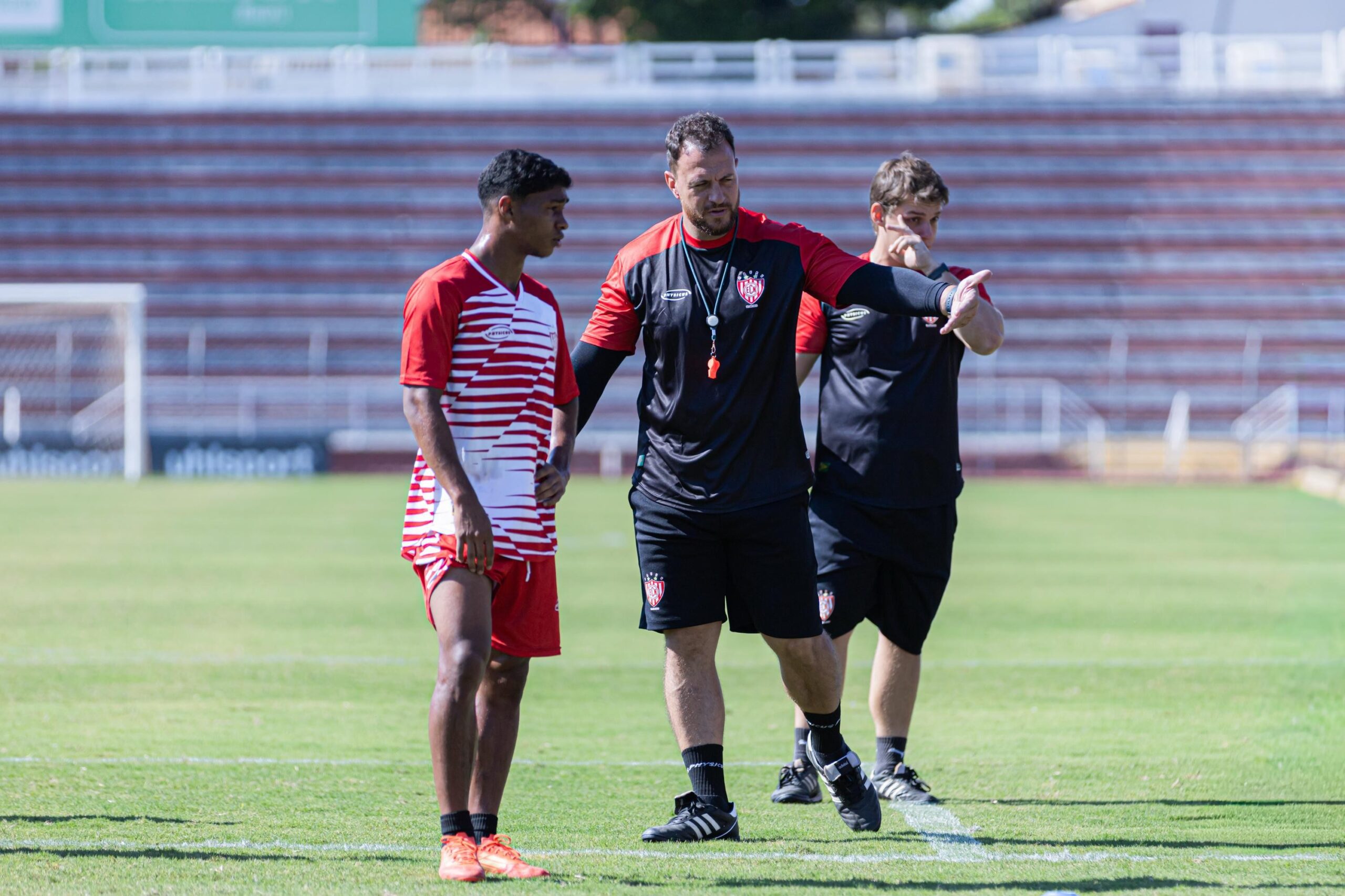 Técnico do Noroeste analisa vitória na Série D e entrada no G-4: “Evoluir mais e trabalhar melhor”