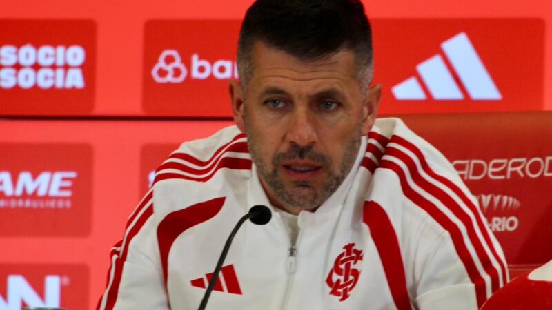 Pezzolano minimiza falha de Rochet, mas faz alerta em vitória do Inter: “Muito a corrigir”