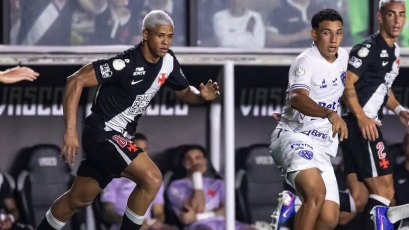 Brian Macapá é titular em empate do Paysandu com o Vasco