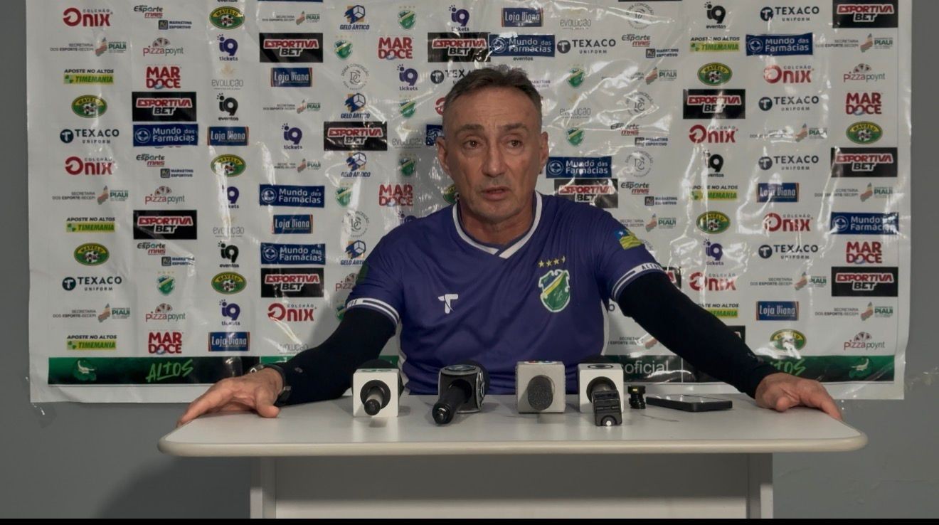 Roberto Fonseca aponta oscilação no Altos e vê possibilidade de mudanças para jogo contra Piauí
