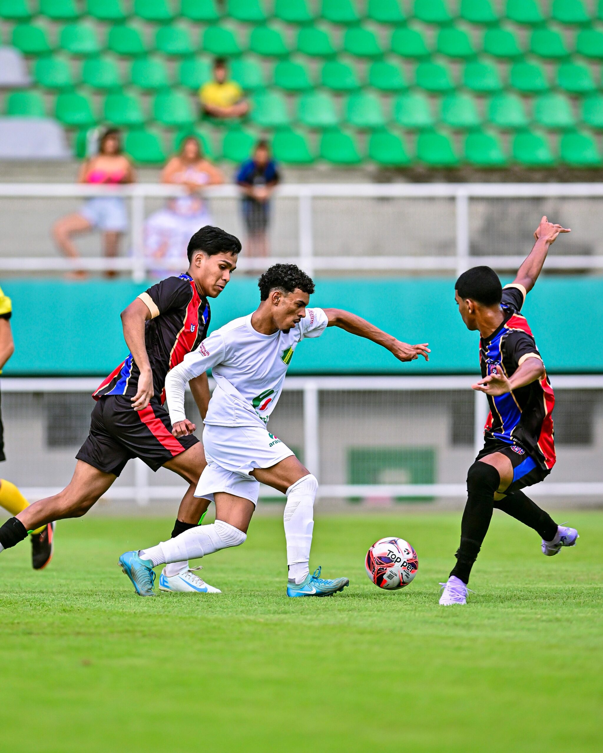 Líder contra vice-líder e mais um jogo abrem 5ª rodada do Acreano Sub-20, nesta quinta