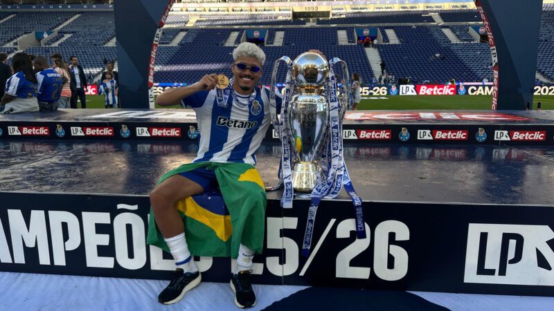 Ex-São Paulo, William Gomes vibra com primeiro título pelo Porto: “Sentimento inexplicável”