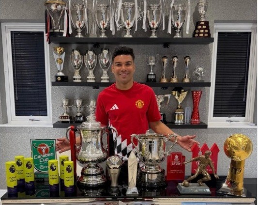 Manchester United se despede de Casemiro: “Um ícone”