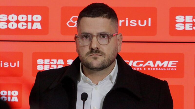 Vice do Inter garante salários em dia e indica busca na próxima janela