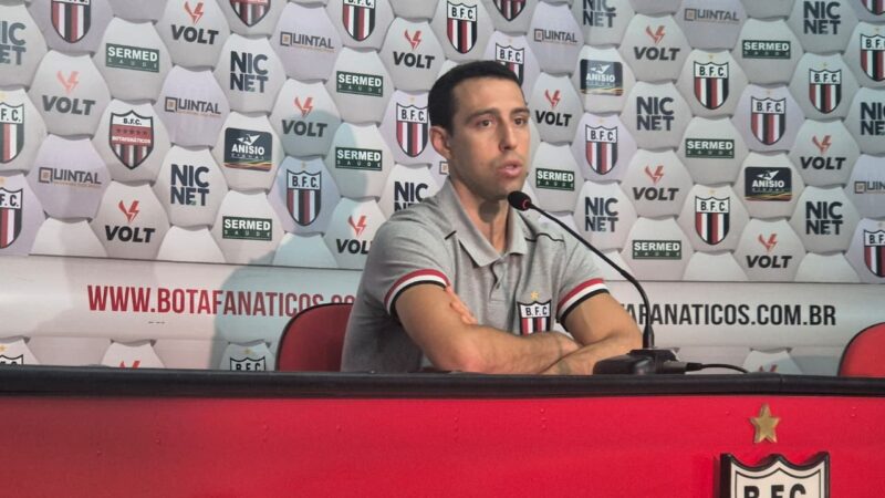 Soutto defende Tencati e diz que lesões estão ligadas à nova filosofia do Botafogo-SP