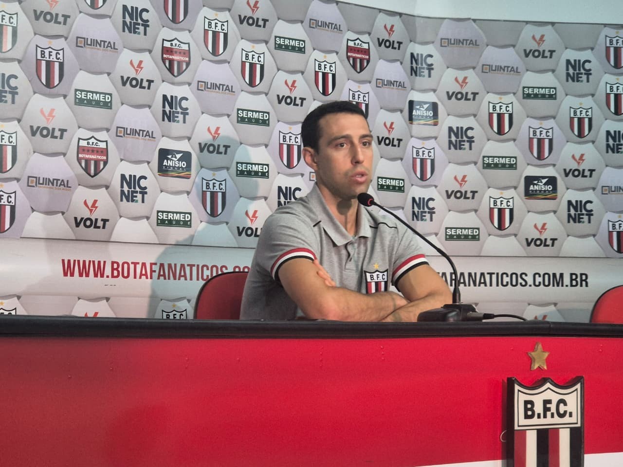 Soutto defende Tencati e diz que lesões estão ligadas à nova filosofia do Botafogo-SP