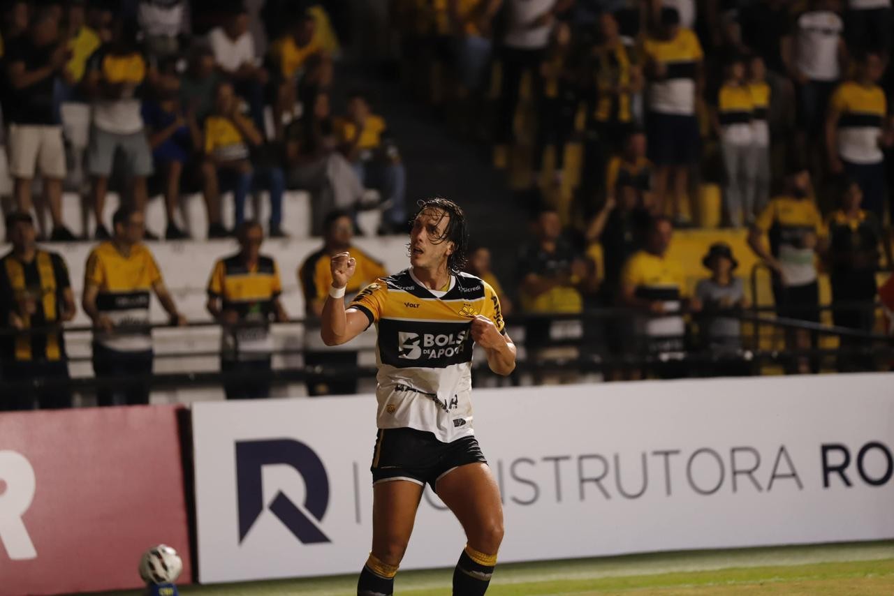 Buscando voltar a vencer, atacante do Criciúma frisa: “Ter equilíbrio e calma”