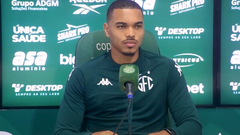 “Fazer grande jogo e sair vazado”, diz zagueiro sobre partida da Série C no mesmo dia da estreia do Brasil