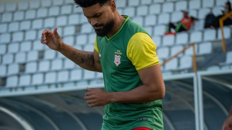 Após chances na estreia, Thiago Santos sonha com titularidade no Sergipe