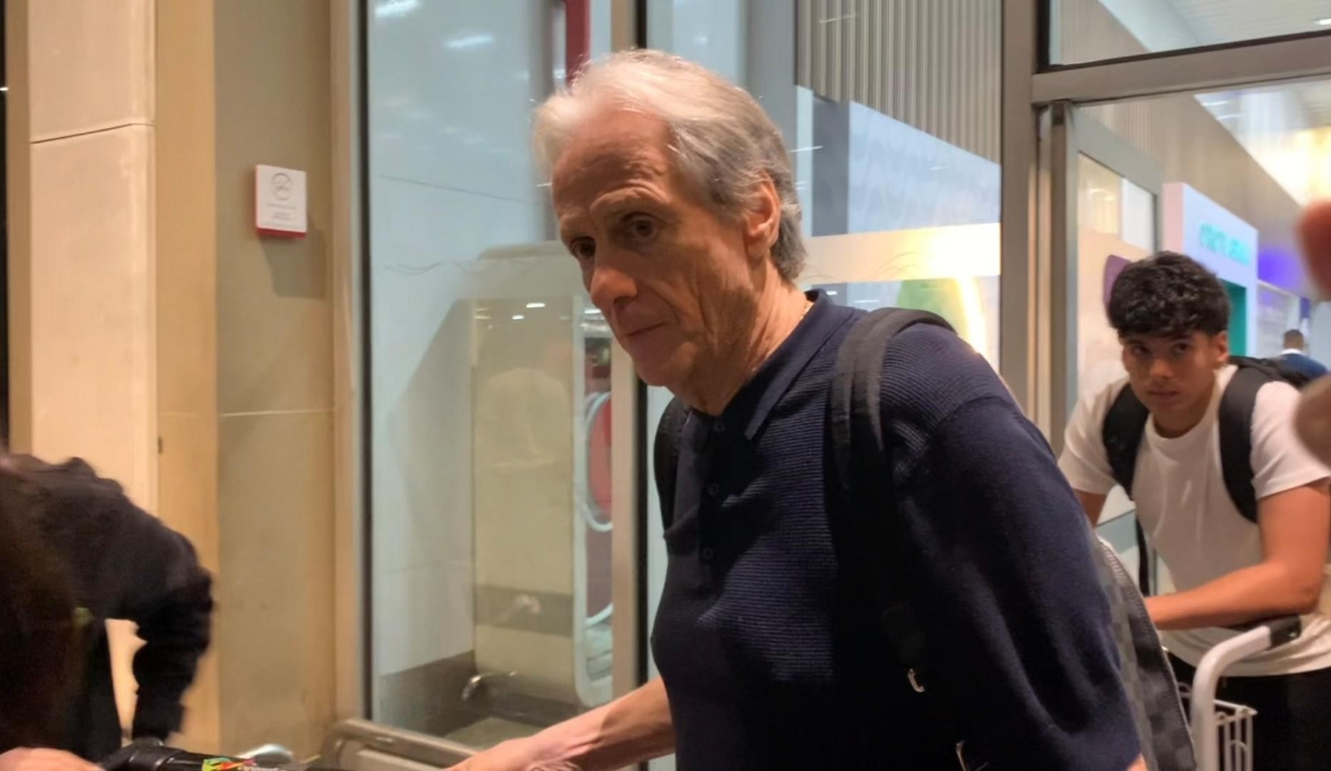 Jorge Jesus chega ao Rio para férias e vai a jogo do Flamengo contra o Coritiba no Maracanã