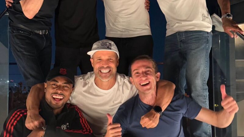 Jesus se encontra com Filipe Luís e outros jogadores do Flamengo de 2019: “Melhor time que tive na vida”