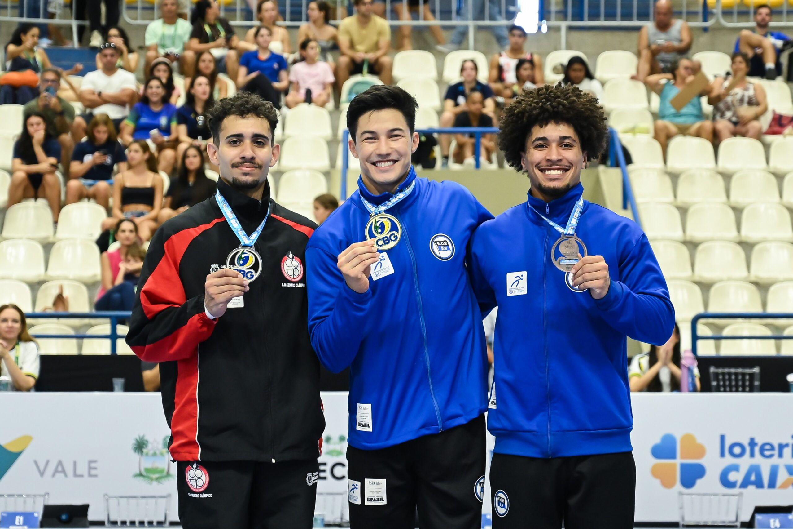 Arthur Nory crava série e leva o ouro no solo no Troféu Brasil de ginástica artística
