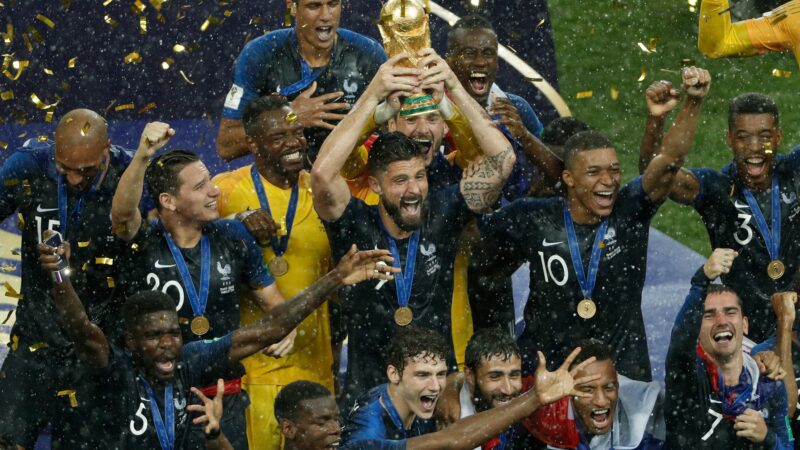 Duas vitórias em dois jogos: o que isso significa para a França no histórico em Copas