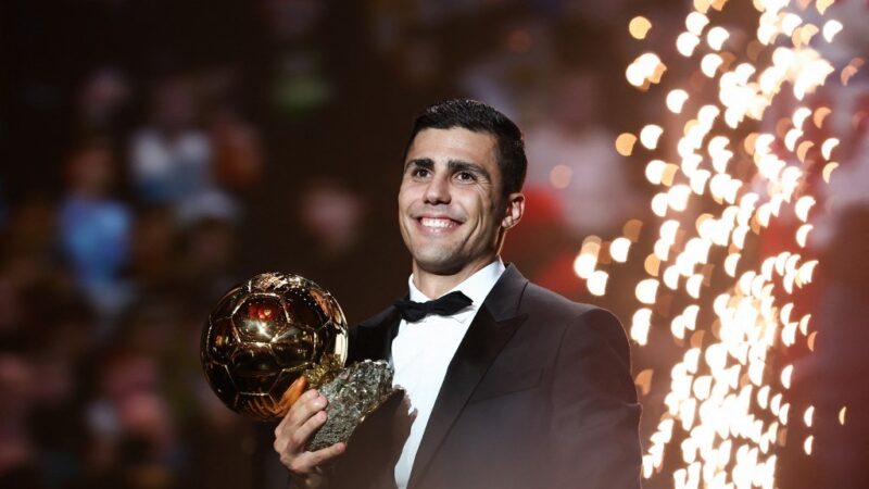 Rodri diz que trocaria Bola de Ouro por Copa para Espanha e comenta interesse do Real Madrid