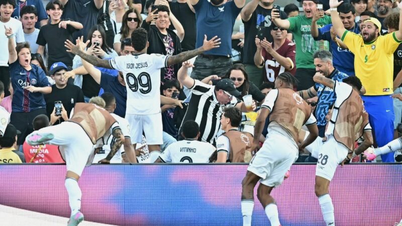 Há um ano, Botafogo vencia PSG com gol de Igor Jesus: “Traz o homem de volta”, brinca atacante