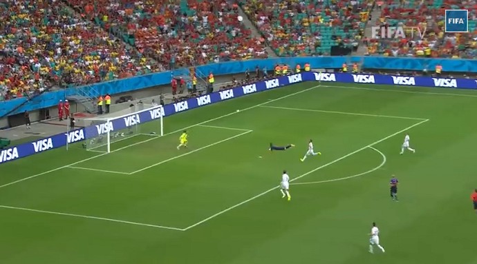 Memórias da Copa: campeão mundial de natação paralímpica relembra “peixinho” de Van Persie