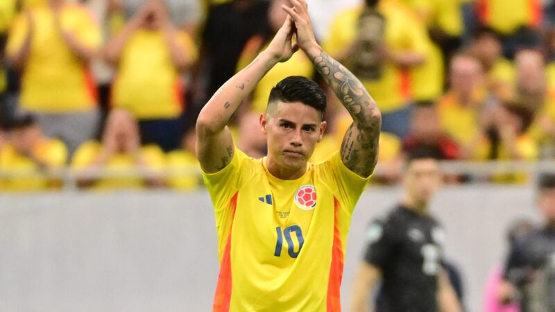Colômbia desembarca no México, e James traça objetivo: “Por que não sonhar com a final?”