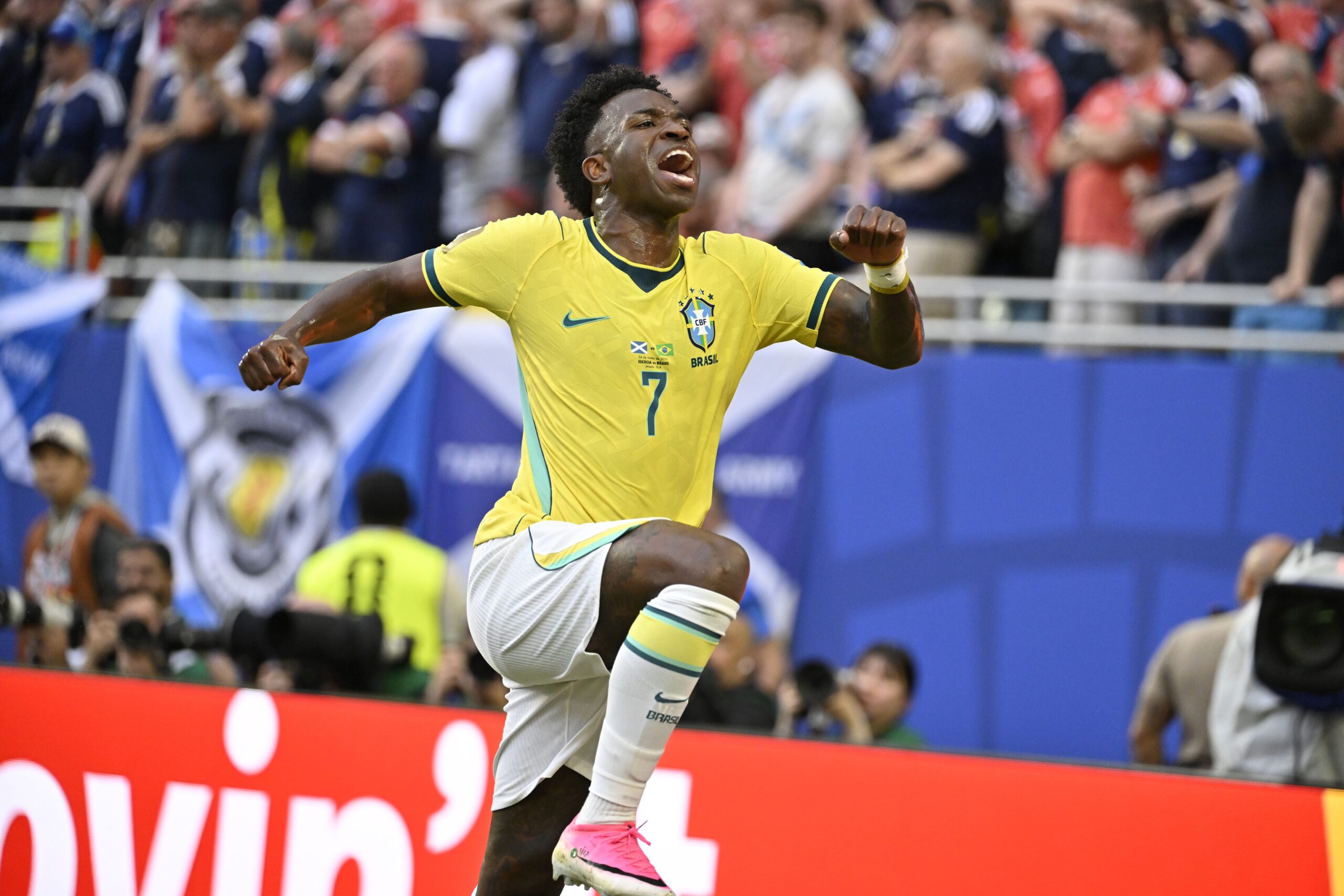 Vini Jr detona Escócia com dois gols e é o Craque do Cartola no Dia #14 da Copa do Mundo da FIFA™