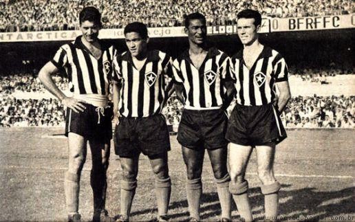 Brilho de Garrincha, rebaixamentos e início da SAF: o que aconteceu com o Botafogo em anos de Copa do Mundo