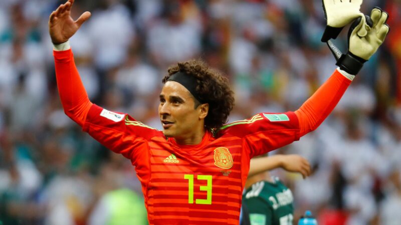 Recordista e sem unanimidade no México: como Ochoa chega à sexta Copa do Mundo