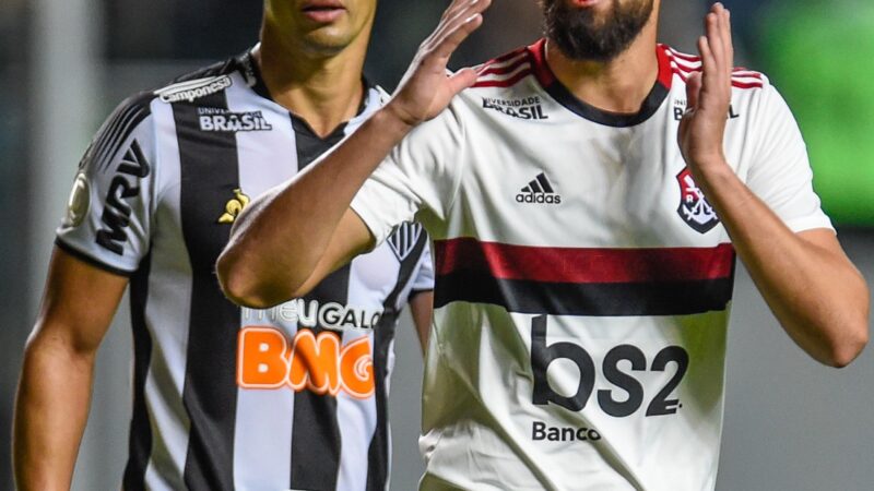 Atlético-MG acerta com zagueiro ex-Flamengo