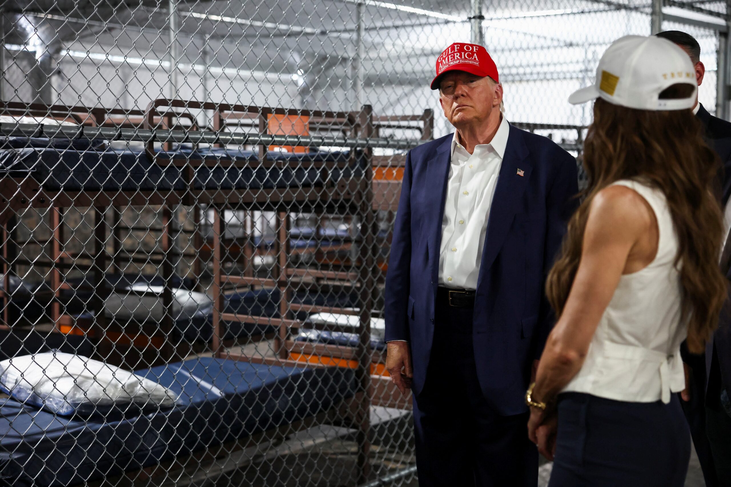 ‘Alcatraz dos Jacarés’, criado por Trump para prender imigrantes ilegais, fecha as portas após 1 ano