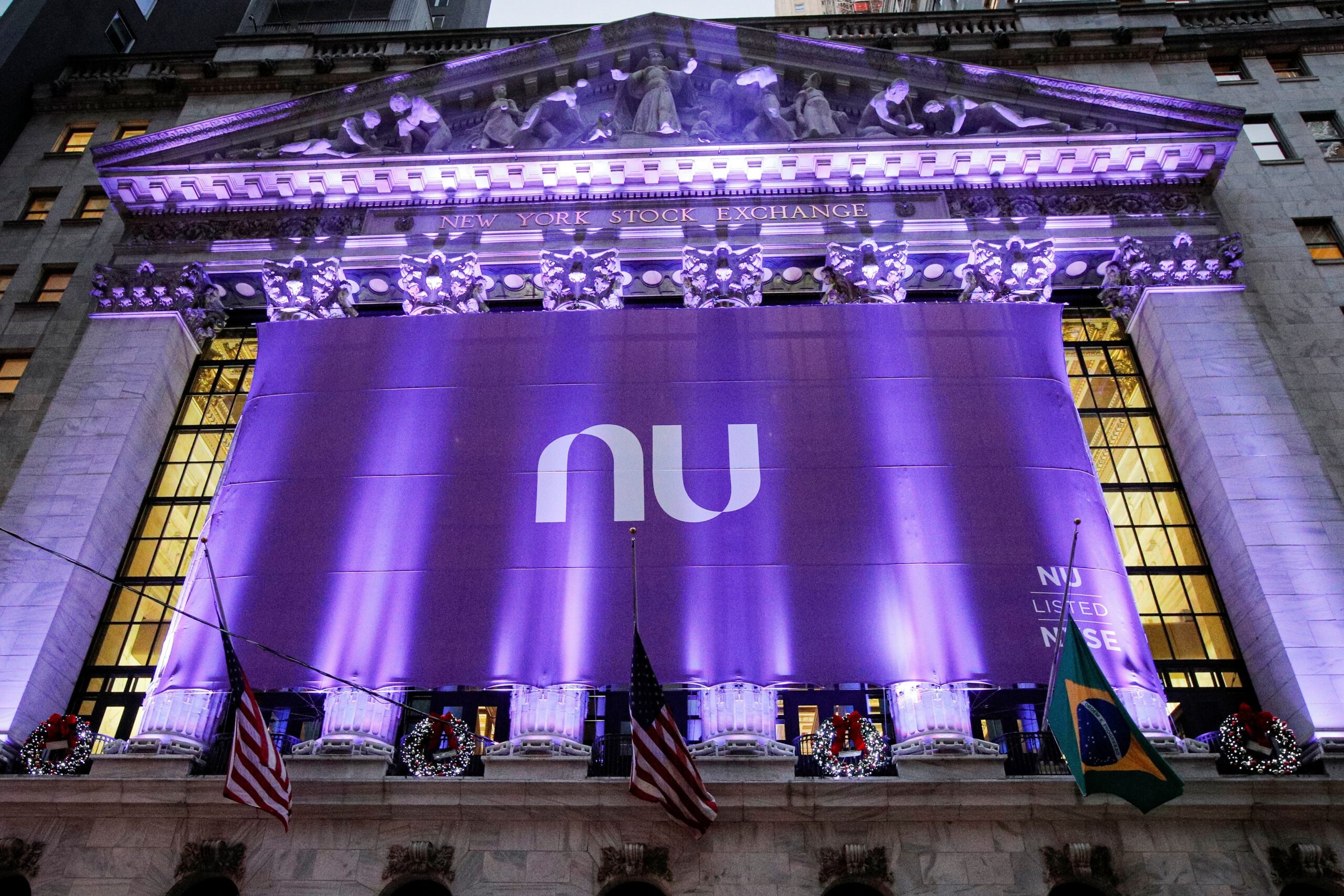 Nubank diz que ‘desenvolvedor acionou por engano’ comando que enviou mensagem sobre liquidação extrajudicial