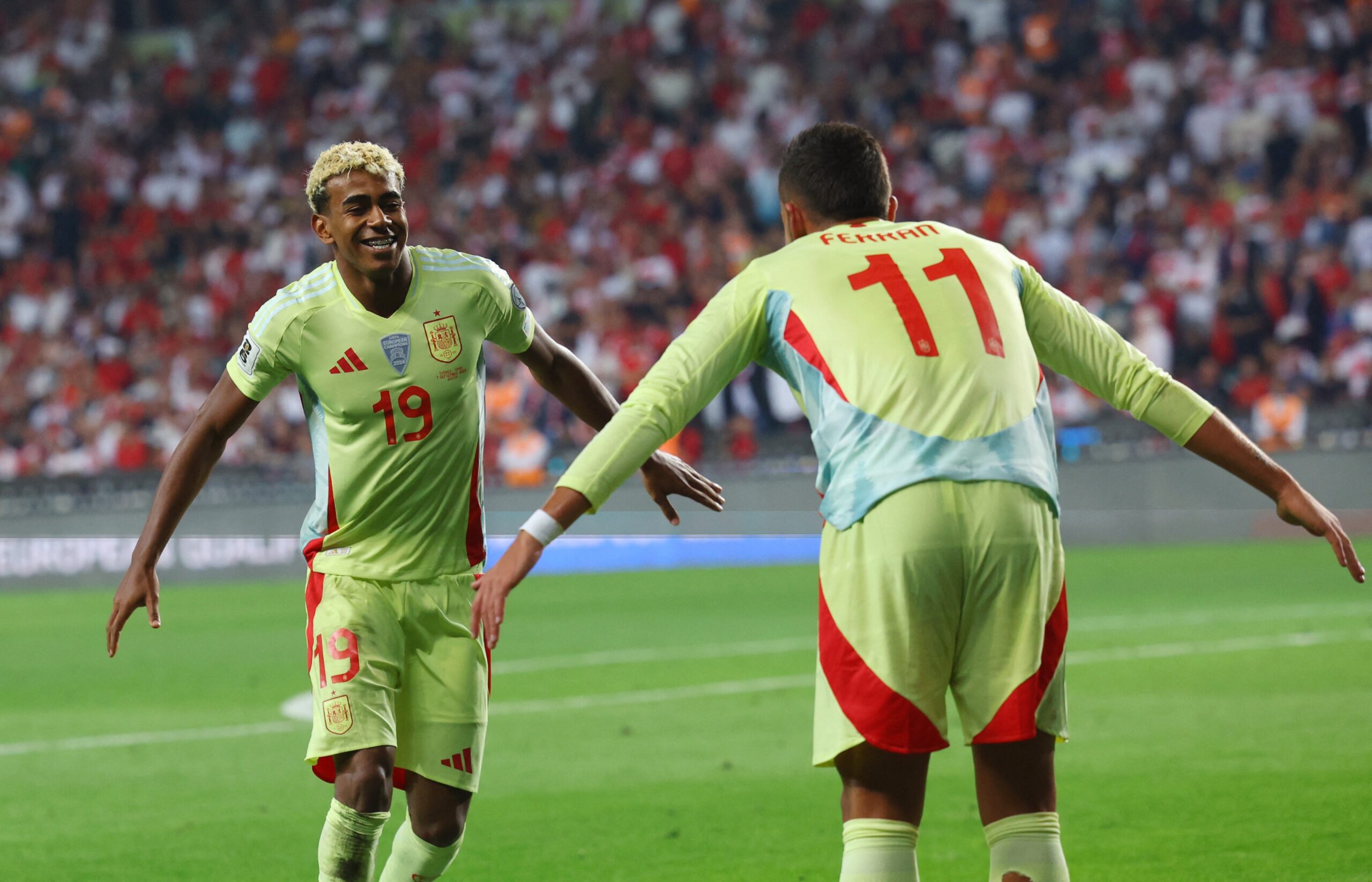 Numeração da Espanha na Copa do Mundo tem Lamine Yamal com a 19 e Olmo com a 10; veja lista
