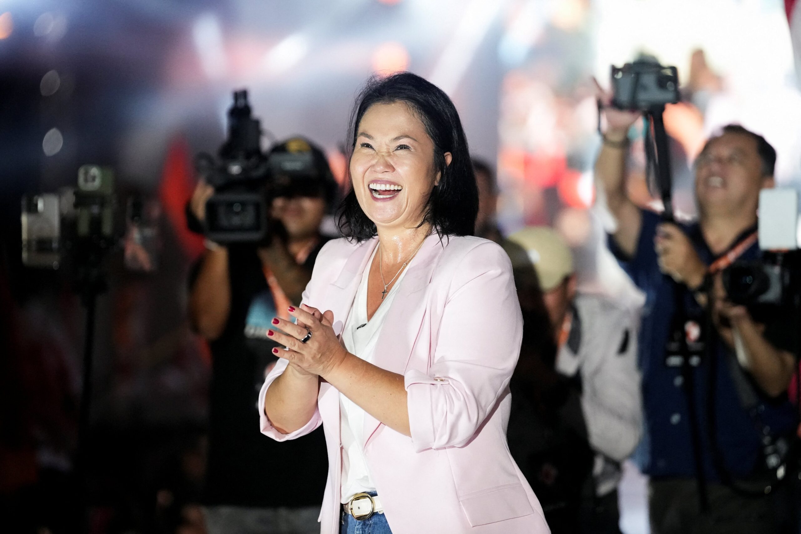 Eleições no Peru: Fujimori alcança vantagem irreversível sobre Sánchez