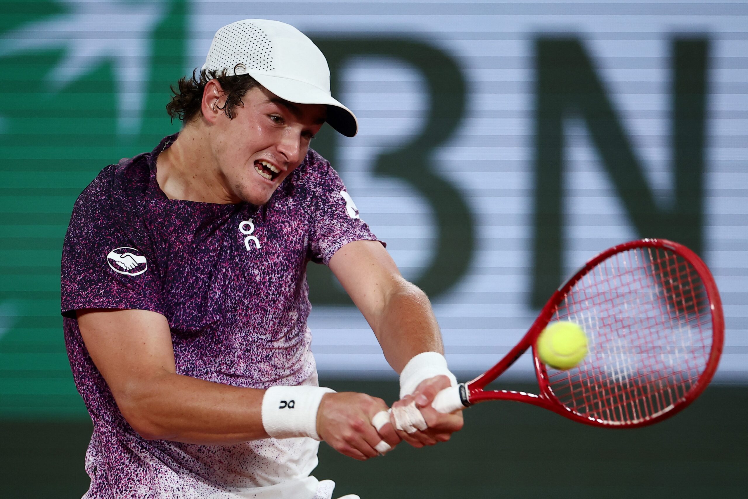 João Fonseca vai jogar quartas de final exatos 22 anos após último brilho de Guga em Roland Garros