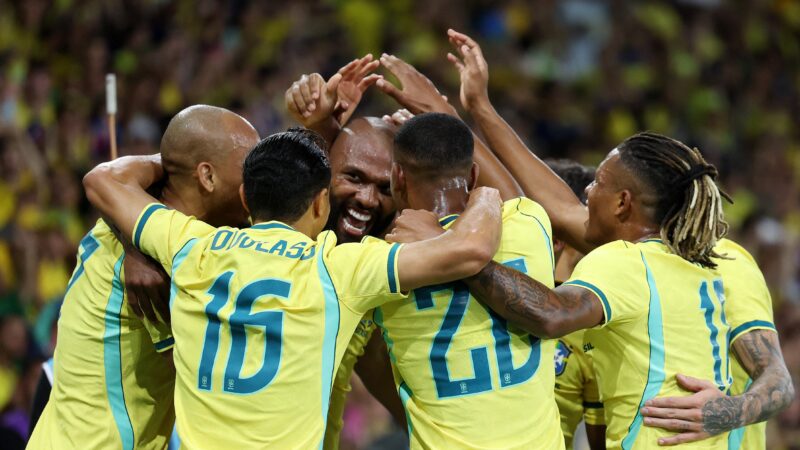 Análise: Seleção cumpre roteiro festivo, mas sai de amistoso com dúvidas e pontos a melhorar