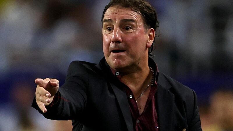 Técnico da Colômbia exalta Messi e promete mais chances a ex-Palmeiras