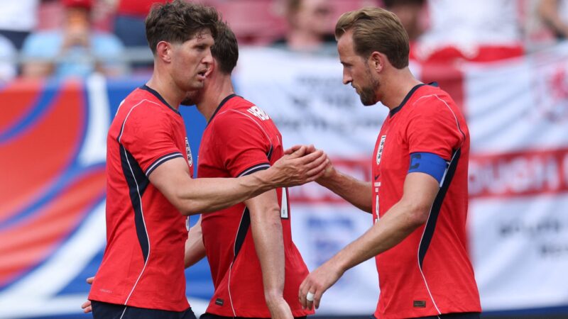 Técnico da Inglaterra critica postura de jogadores em amistoso: “Freestyle demais”