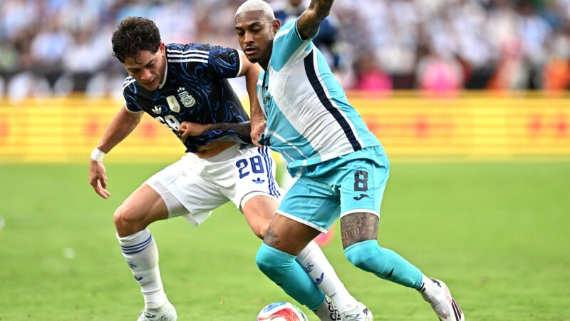 Na Copa com a Argentina, Giay se reapresentará ao Palmeiras após o restante do  elenco