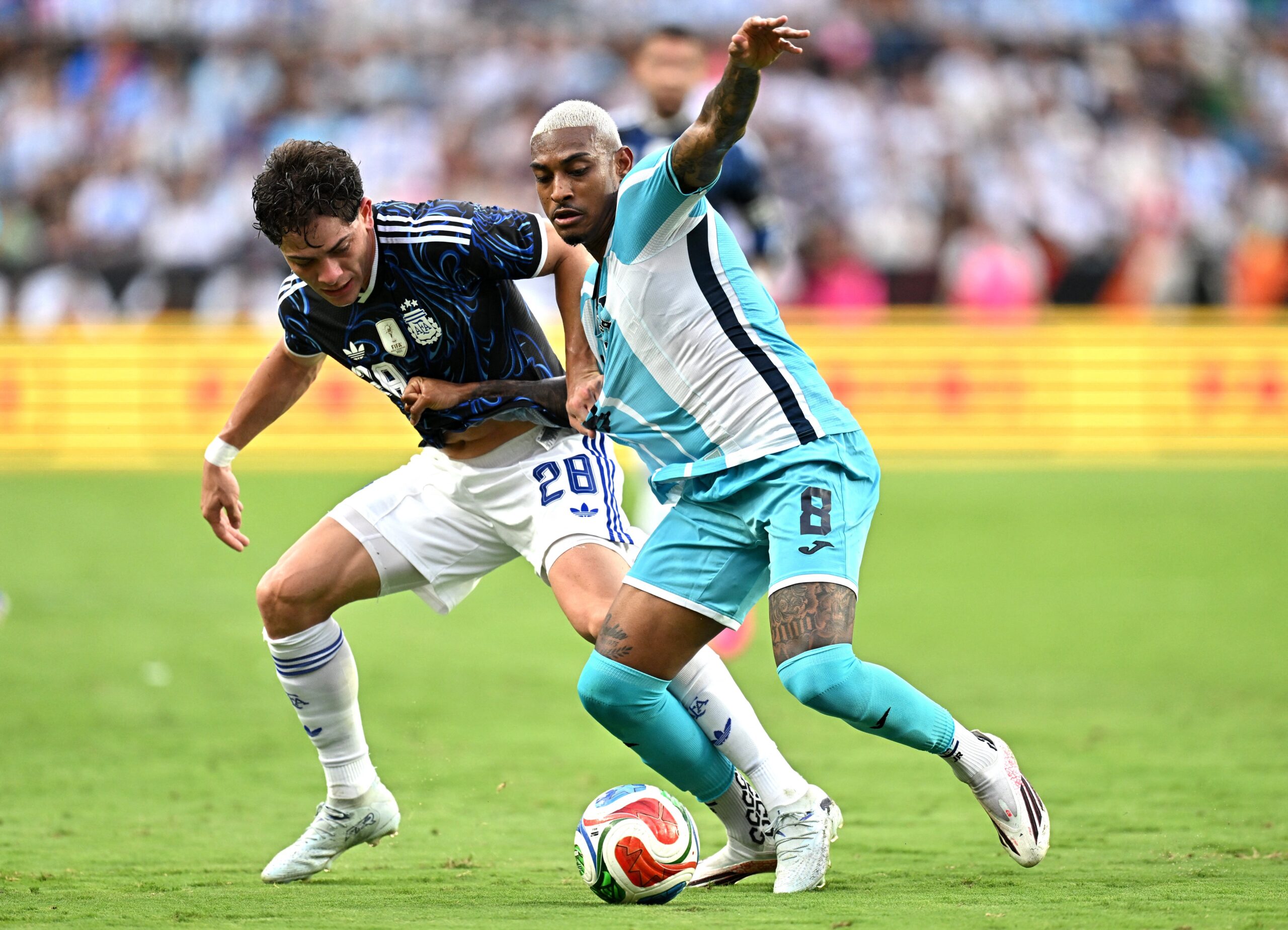 Na Copa com a Argentina, Giay se reapresentará ao Palmeiras após o restante do  elenco