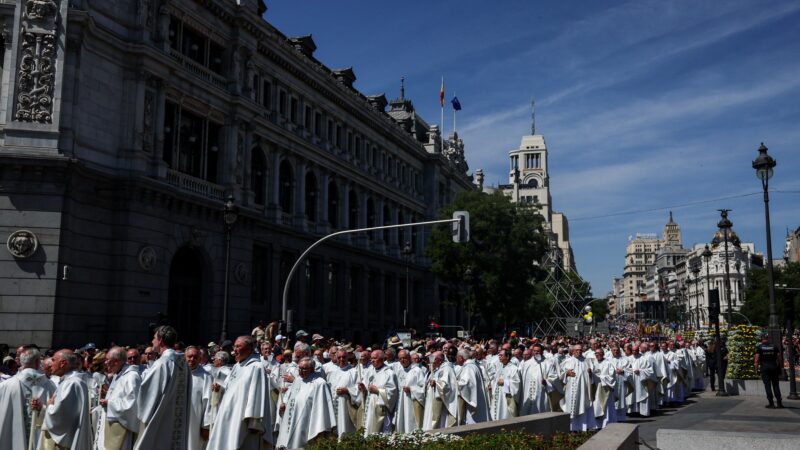 Papa reúne mais de 1,2 milhão de fiéis em Madri e pede renovação da fé católica