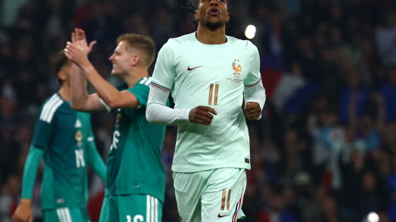 Marra ou discrição? Olise não comemora gols da vitória da França contra Irlanda do Norte