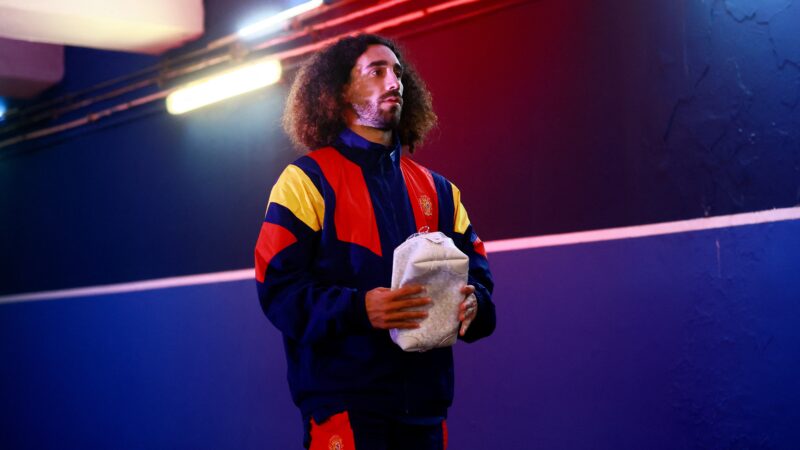 Real Madrid anuncia a contratação de Cucurella
