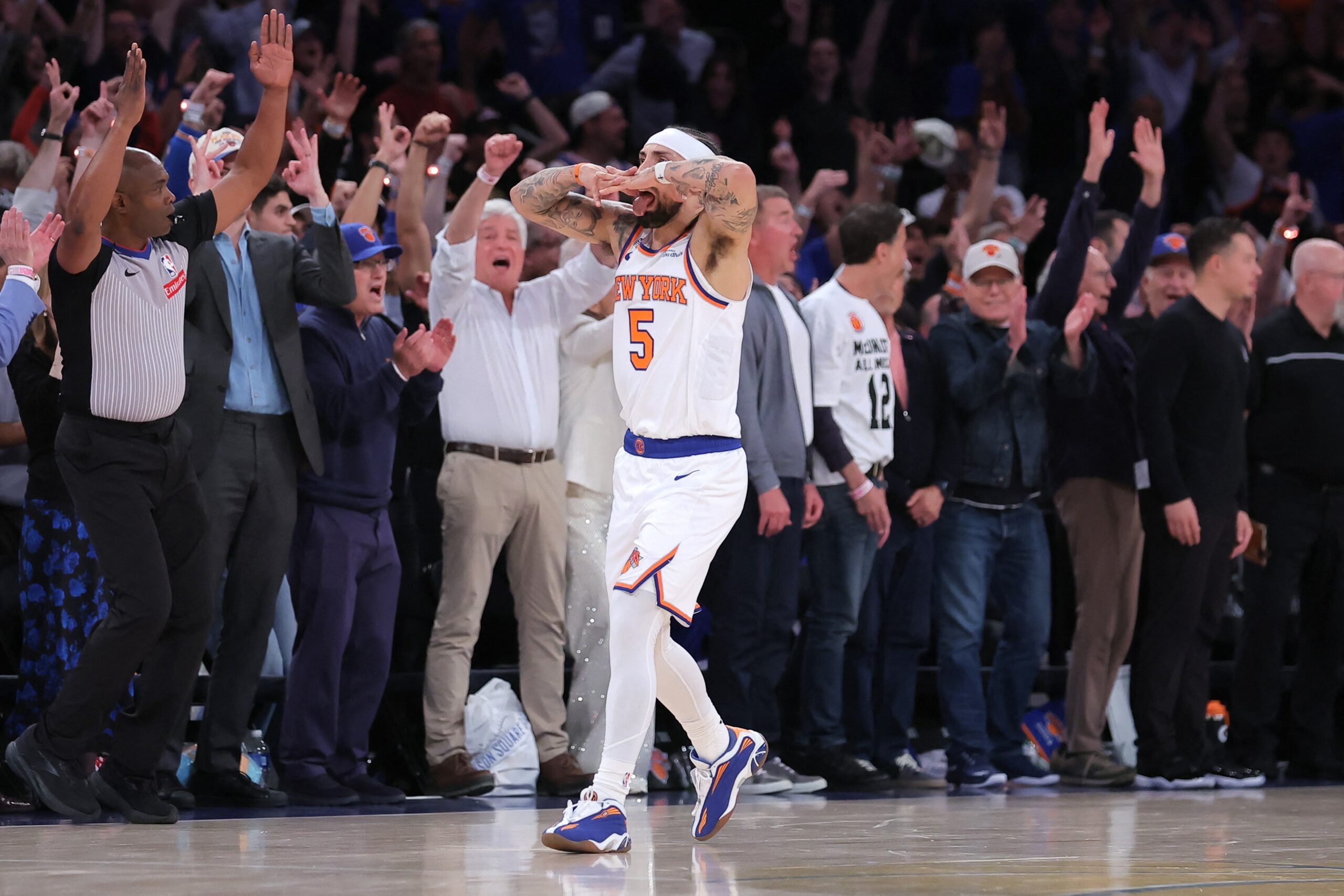 Knicks arrancam virada épica sobre os Spurs e ficam a um passo do título da NBA