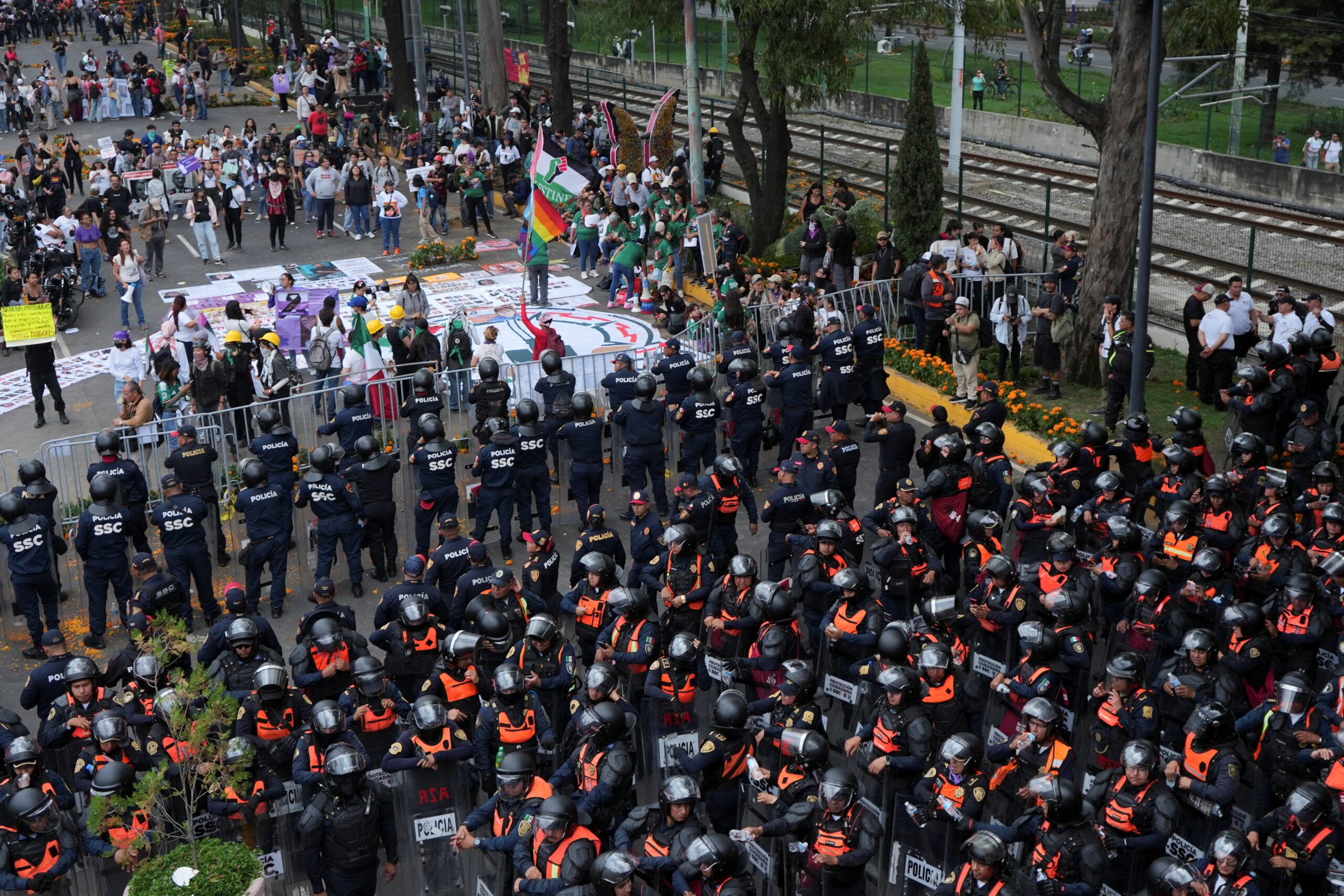Protestos nos arredores da abertura da Copa geram bombas, correria e ação enérgica da Polícia