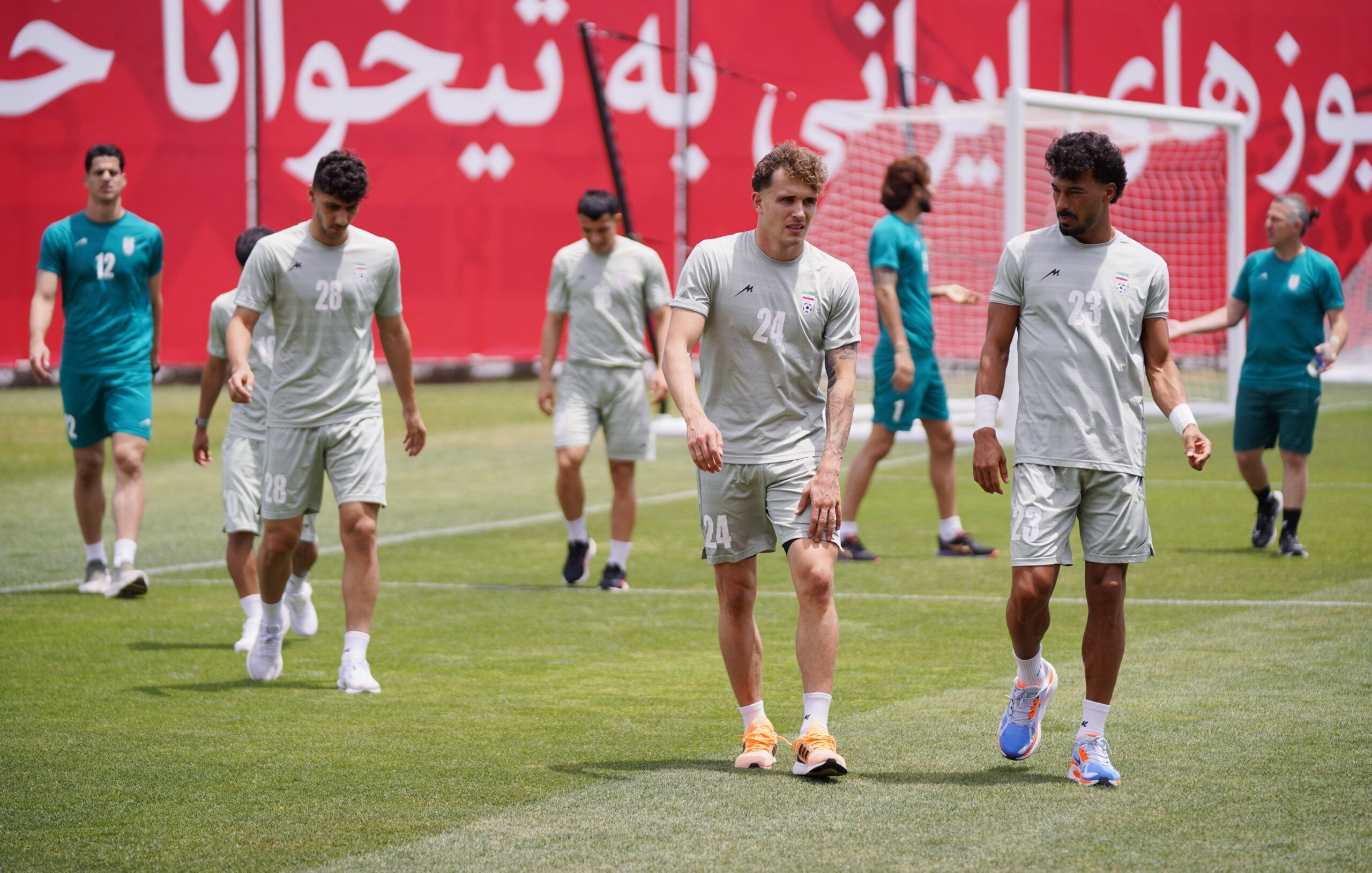 Cadáver é encontrado em frente ao estádio onde a seleção iraniana treina para Copa do Mundo
