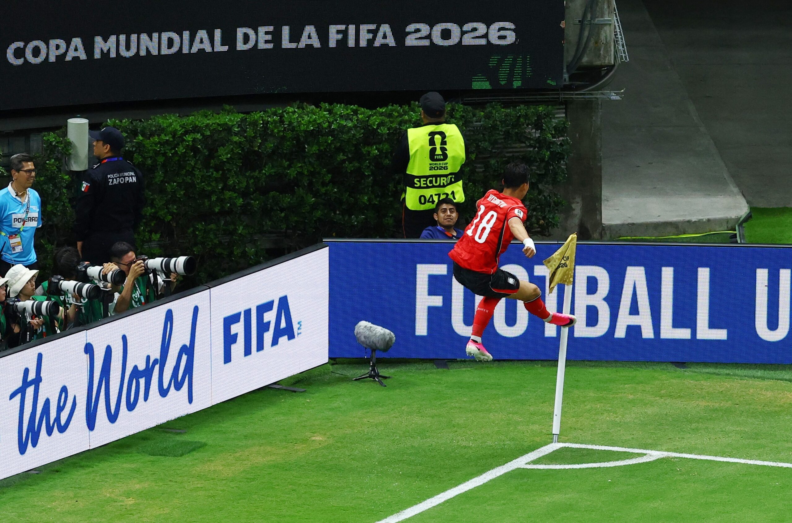 Autor de gol da vitória da Coreia teve transferência à Alemanha frustrada por lesão não operada