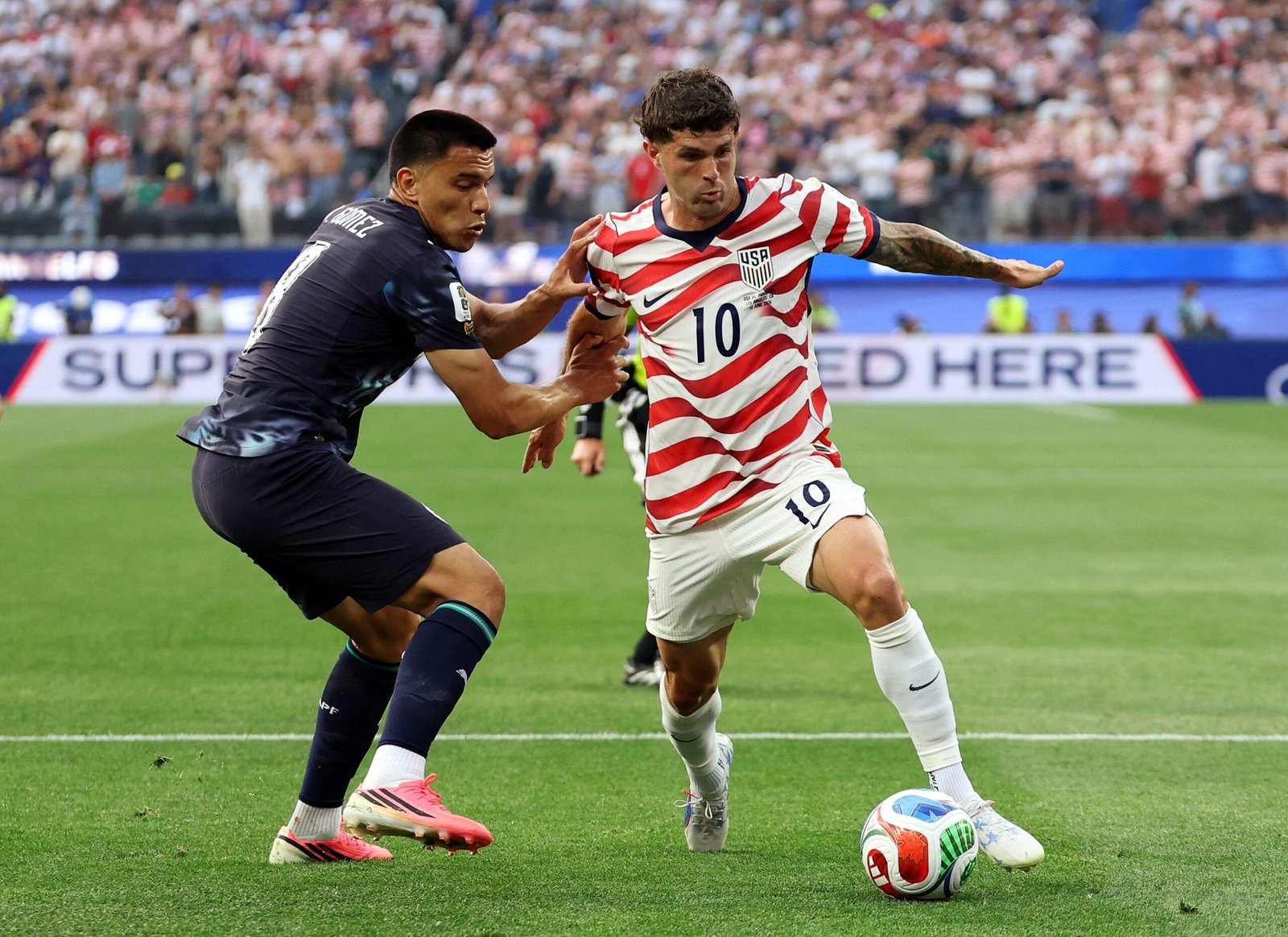 “Neymar no auge” e “LeBron James do futebol”: atuação de Pulisic em goleada dos EUA gera reações