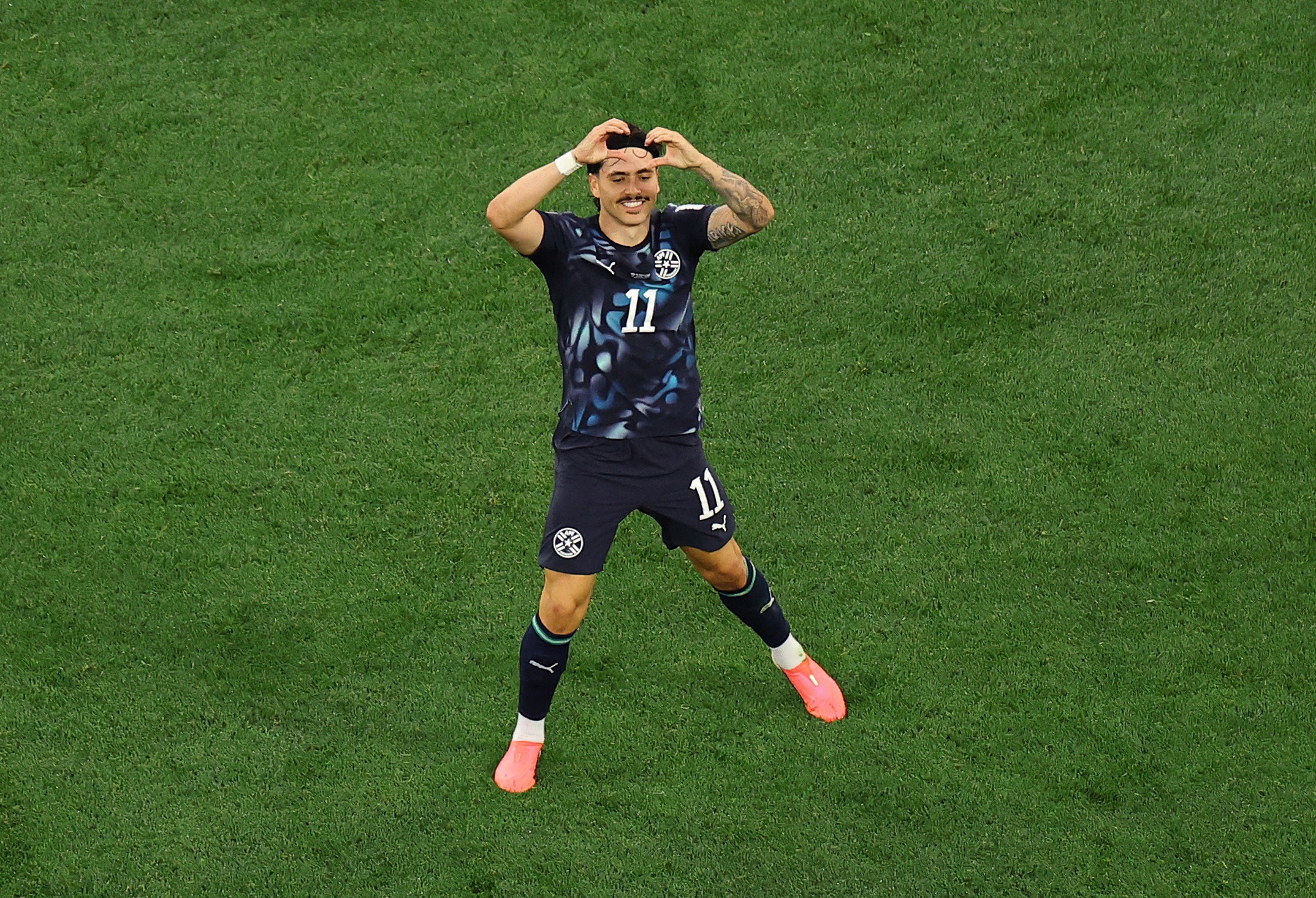 Entenda por que brasileiro do Palmeiras defende o Paraguai na Copa do Mundo