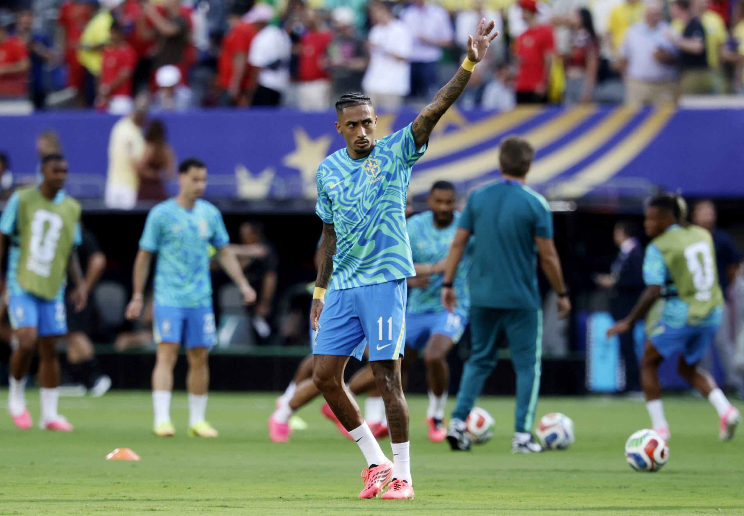 Al Hilal deseja contar com Raphinha, mas jogador descarta conversas antes do fim da Copa