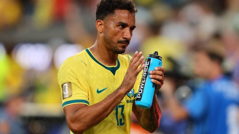 Danilo critica atuação do Brasil: “Tem que agradecer que o primeiro tempo terminou 1 a 1”