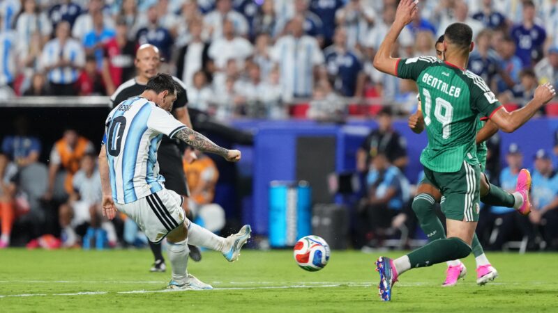 Messi iguala Klose e é o jogador com mais gols na história das Copas do Mundo