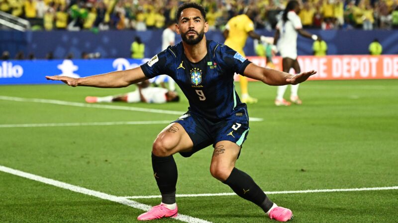 Surfista, Cunha pega onda do protagonismo e se consolida com a 9 da Seleção na Copa